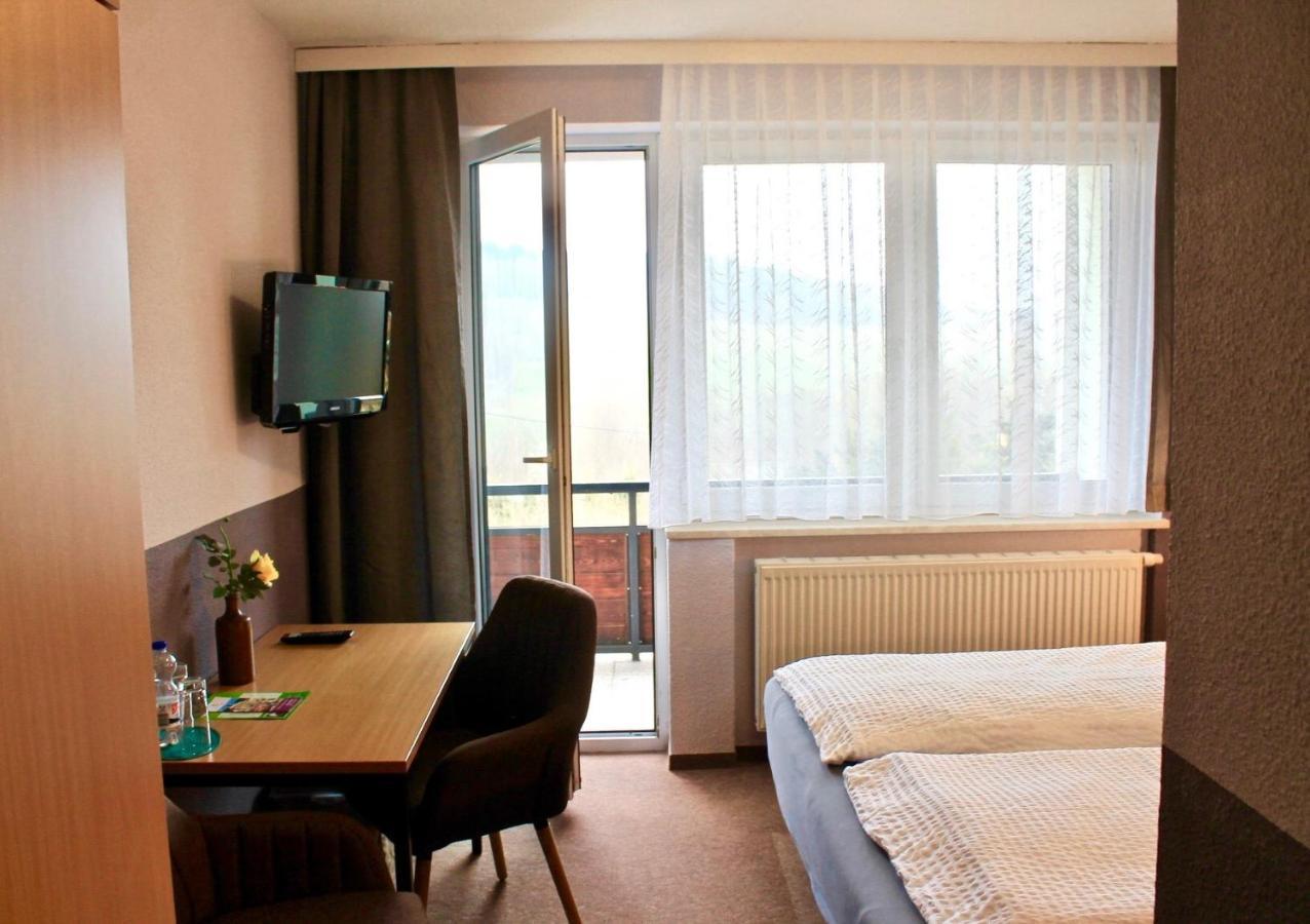 Hotel Carolaruh Bad Elster Bagian luar foto