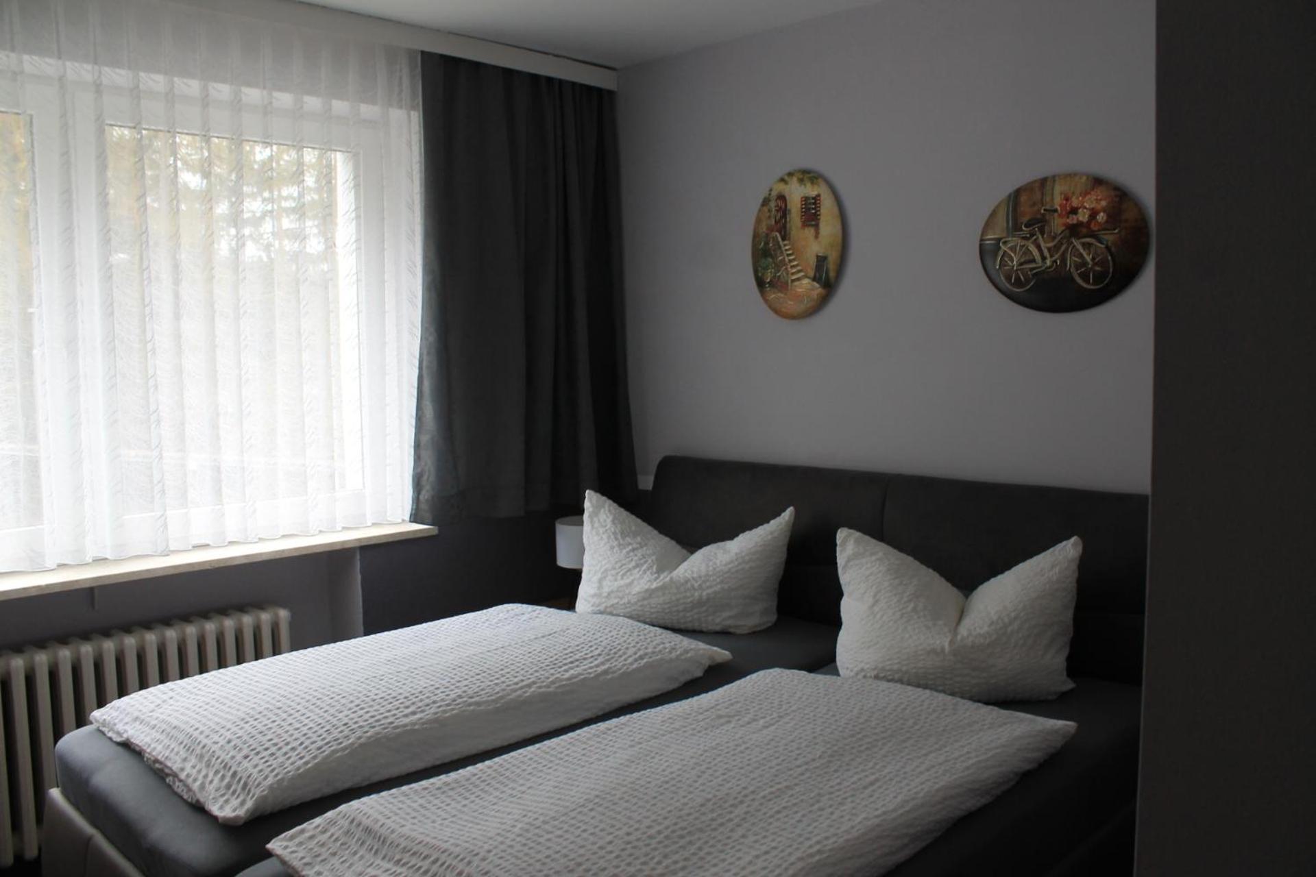 Hotel Carolaruh Bad Elster Bagian luar foto
